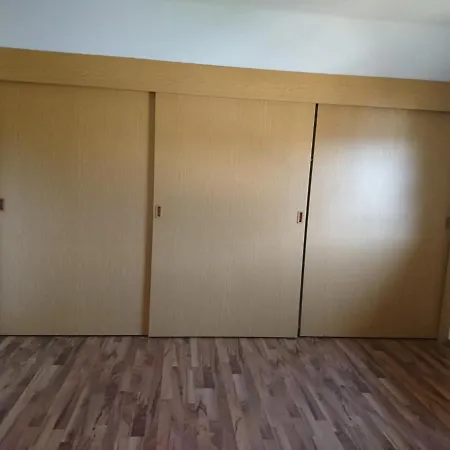 An Der Gruenen Donau - Ferienwohnung, Monteurwohnung, Wir Bieten Keine Parkplaetze, Verpflegung Oder Tuecher An, Parken Nur Gegenueber Auf Der Strassenseite *