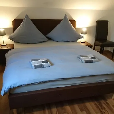 Ubytování v soukromí An Der Gruenen Donau - Ferienwohnung, Ferienzimmer, Parken Bitte Gegenueber Auf Der Strassenseite Immendingen