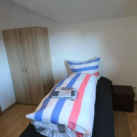 Ubytování v soukromí An Der Gruenen Donau - Ferienwohnung, Ferienzimmer, Parken Bitte Gegenueber Auf Der Strassenseite Immendingen